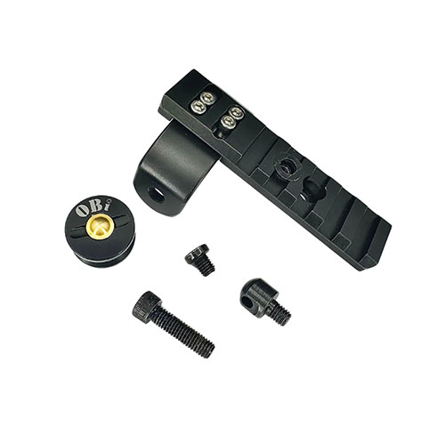 Sling stud post korvataa perinteinen sling stud, mahdollistaen kiväärin kiinnittämisen Clamp Lockiin repussa, mikä helpottaa kantamista ja käyttöä.